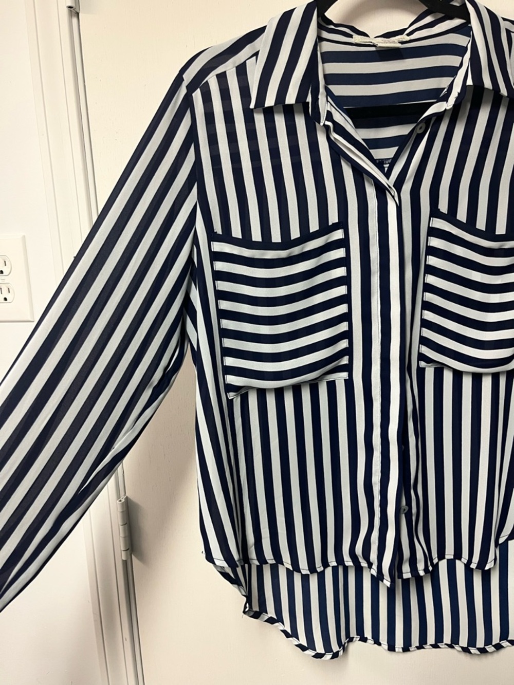 Sans Souci Navy White Striped Button Down Blouse Size Medium - Picture 2 of 4